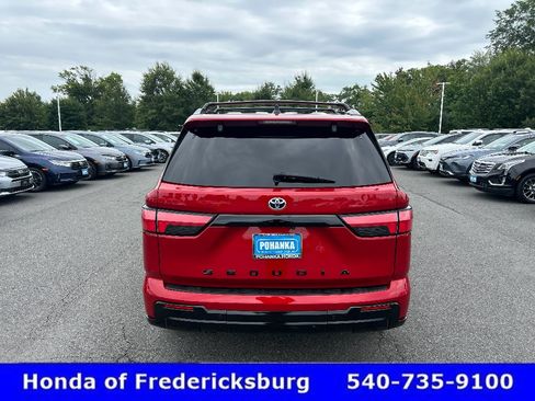 Used 2023 Toyota Sequoia Platinum AWD/4WD image 6