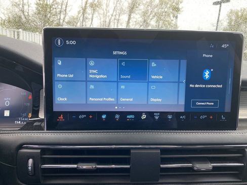 Used 2023 Lincoln Corsair AWD w/ Equipment Group 101A image 10