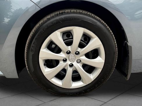 Used 2025 Toyota Corolla LE FWD image 11