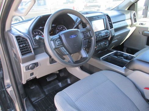 Used 2019 Ford F250 XLT w/ XLT Value Package image 32