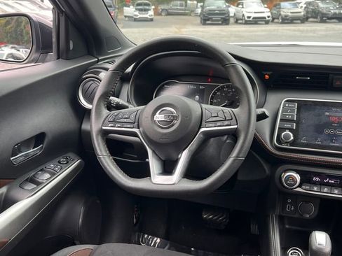 Used 2020 Nissan Kicks SR image 18