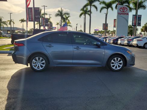 Used 2025 Toyota Corolla LE FWD image 13