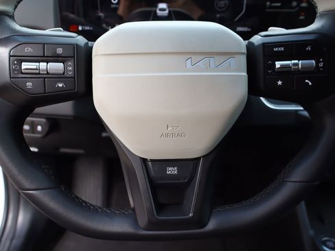 Used 2025 Kia K4 GT-Line w/ GT-Line Sunroof Package FWD image 11