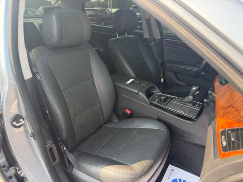 Used 2014 Hyundai Equus Signature RWD image 15