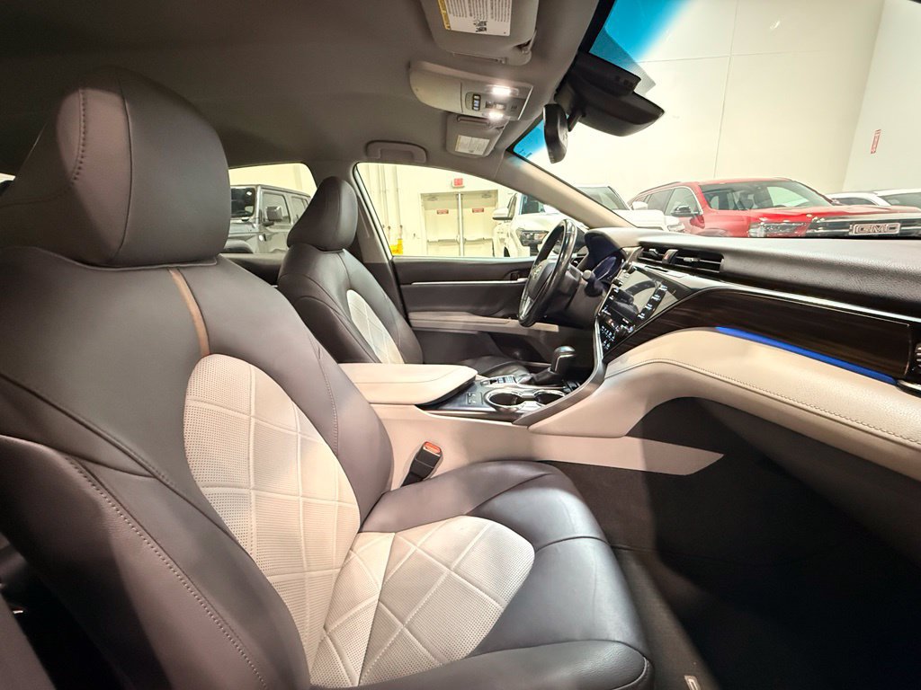 Used 2019 Toyota Camry XLE FWD image 34