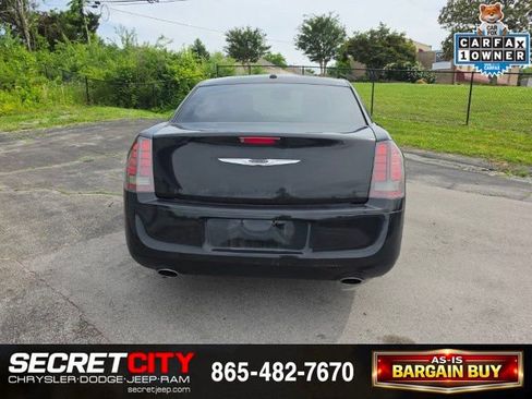 Used 2014 Chrysler 300 S RWD image 6