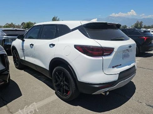 Used 2023 Chevrolet Blazer LT w/ Driver Confidence Package AWD/4WD image 2