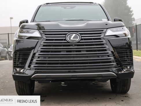 New 2025 Lexus LX 600 4WD w/ Luxury Package image 2
