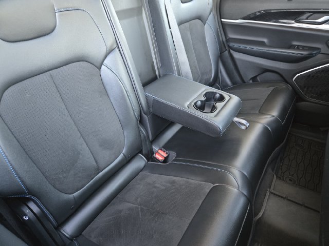 Used 2023 Jeep Grand Cherokee Trailhawk w/ Advanced Protech Group II AWD/4WD image 29