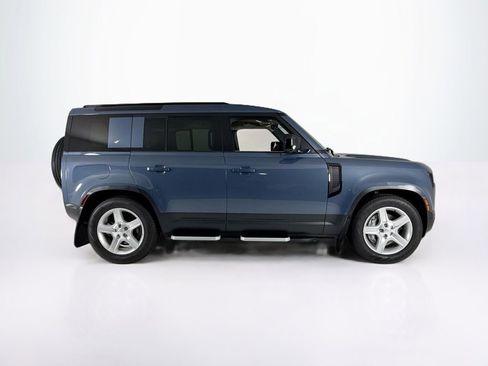 Used 2023 Land Rover Defender 110 SE AWD/4WD image 6