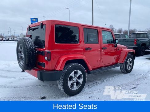 Used 2018 Jeep Wrangler Unlimited Sahara w/ Connectivity Group image 12