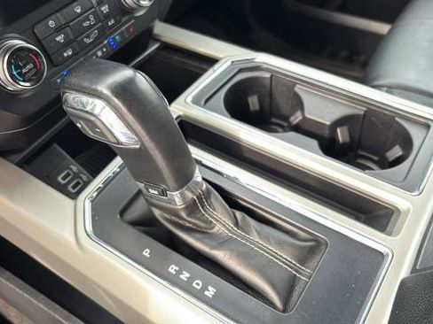 Used 2020 Ford F150 Lariat w/ Equipment Group 502A Luxury AWD/4WD image 18