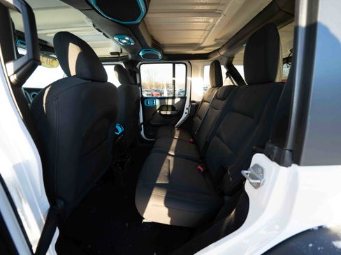 Used 2020 Jeep Wrangler Unlimited Sport S image 23