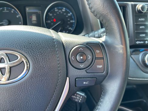 Used 2018 Toyota RAV4 XLE w/ Plus Extra Value Package AWD/4WD image 26