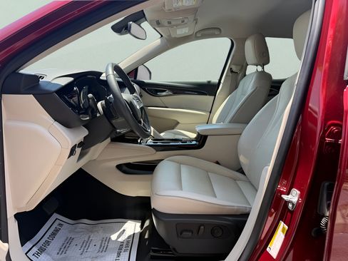 Used 2021 Buick Envision Essence w/ Technology Package I FWD image 9