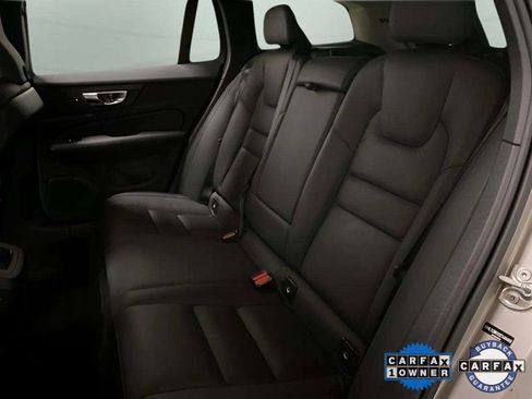 Used 2025 Volvo V60 B5 Cross Country Plus image 70