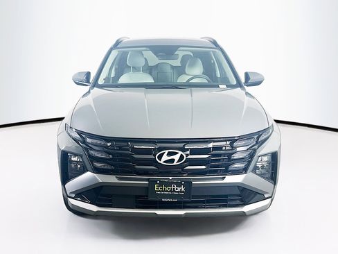 Used 2025 Hyundai Tucson SEL FWD image 2