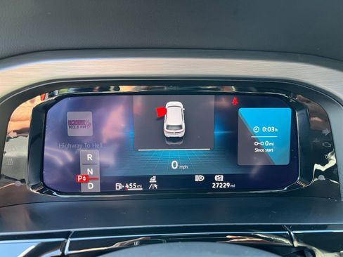 Used 2025 Volkswagen Atlas Cross Sport SE image 40