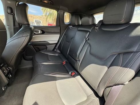 Used 2023 Jeep Compass Limited AWD/4WD image 10