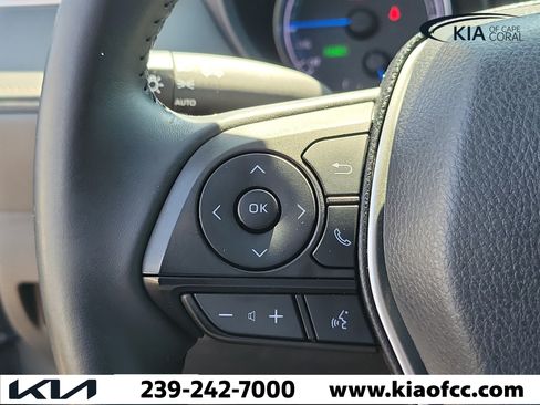 Used 2021 Toyota Venza LE AWD/4WD image 26