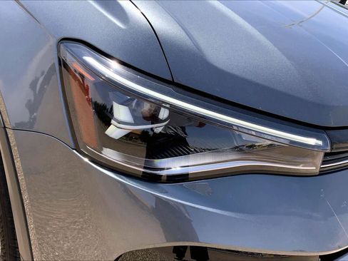 Used 2025 Volkswagen Taos S image 28