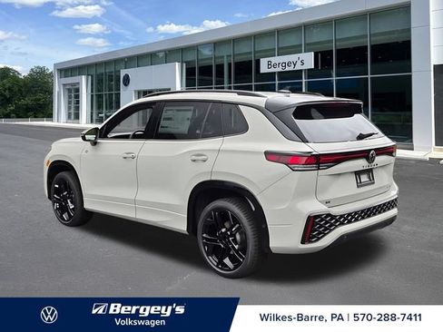 New 2026 Volkswagen Tiguan SE R-Line AWD/4WD image 7