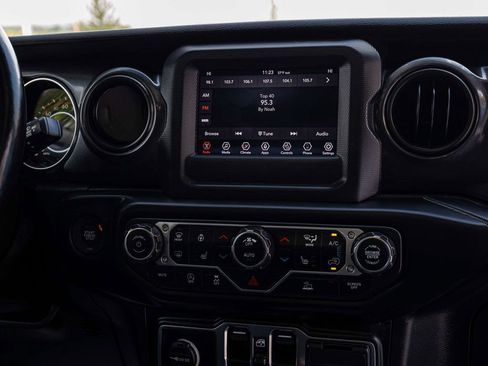 Used 2021 Jeep Wrangler Unlimited Sport AWD/4WD image 20