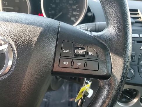 Used 2011 MAZDA MAZDA3 i Touring image 17