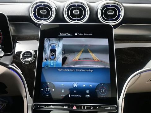 Used 2026 Mercedes-Benz GLC 300 image 12