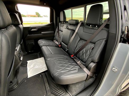 New 2025 GMC Sierra 1500 AT4 w/ AT4 Premium Package image 25