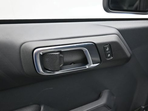 New 2025 Ford Bronco Outer Banks image 10