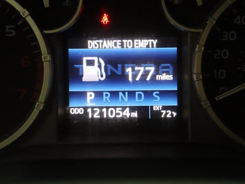 Used 2017 Toyota Tundra SR5 w/ SR5 Upgrade Package AWD/4WD image 38
