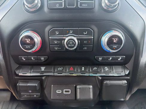 Used 2020 GMC Sierra 3500 SLT w/ SLT Convenience Package AWD/4WD image 17