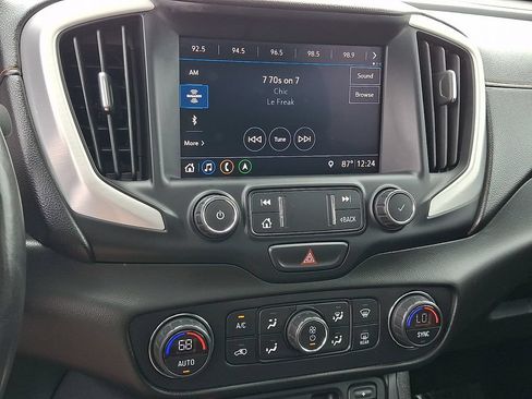 Used 2020 GMC Terrain SLT w/ Preferred Package FWD image 24