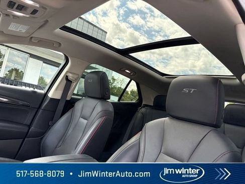 Certified 2022 Buick Envision Essence w/ Technology Package I FWD image 13