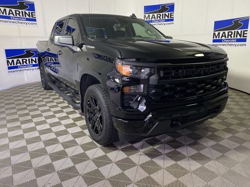 Used 2023 Chevrolet Silverado 1500 Custom AWD/4WD image 1