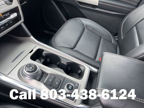 Used 2022 Ford Explorer XLT w/ Equipment Group 202A image 25