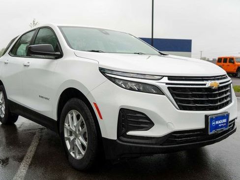 Used 2024 Chevrolet Equinox LS w/ LPO, Floor Liner Package FWD image 4