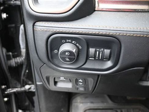 Used 2024 RAM 1500 Limited AWD/4WD image 19