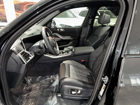New 2026 BMW X5 xDrive40i w/ M Sport Package image 14