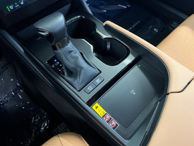 Certified 2025 Lexus ES 300h w/ Premium Package FWD image 27