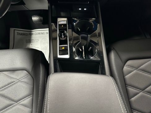 Used 2025 Volkswagen Atlas Cross Sport SE image 40