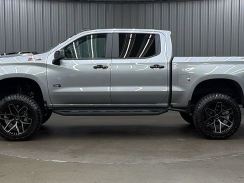 Used 2026 Chevrolet Silverado 1500 LT Trail Boss w/ Convenience Package II AWD/4WD image 2