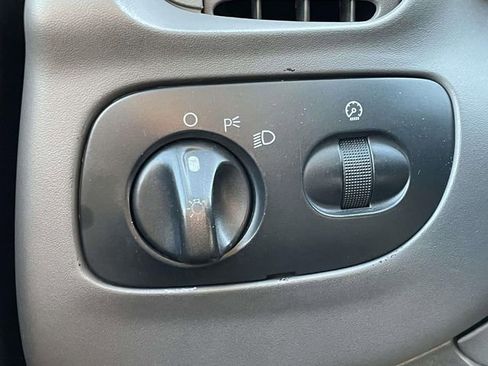 Used 2002 Ford F150 XLT image 16