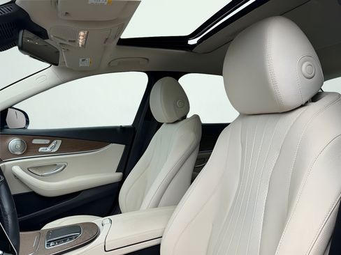 Used 2021 Mercedes-Benz E 350 4MATIC Sedan image 37