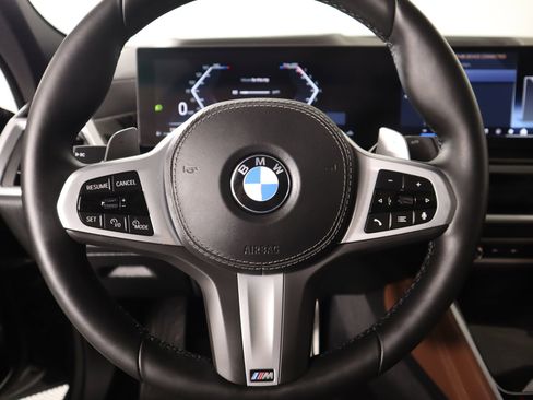 Used 2026 BMW X6 xDrive40i w/ Executive Package image 3