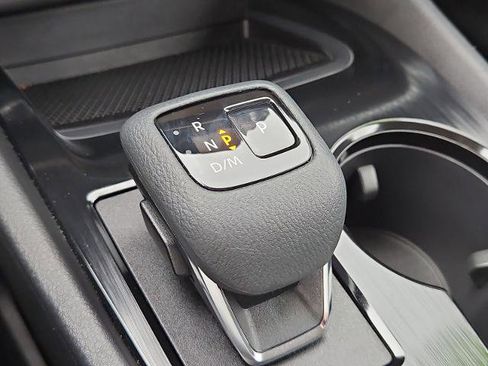 Certified 2022 Nissan Rogue SV FWD image 17
