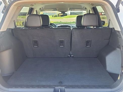 Used 2024 GMC Terrain SLT image 21