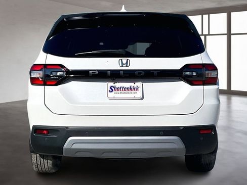 New 2025 Honda Pilot EX-L image 4