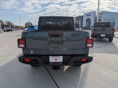 New 2026 Jeep Gladiator Sport image 6